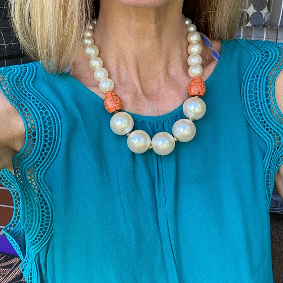 Large beaded necklaces - Picture 2 of 4